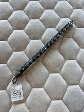 Sea Smadar Eliasaf 7” Crystal and leather bracelet
